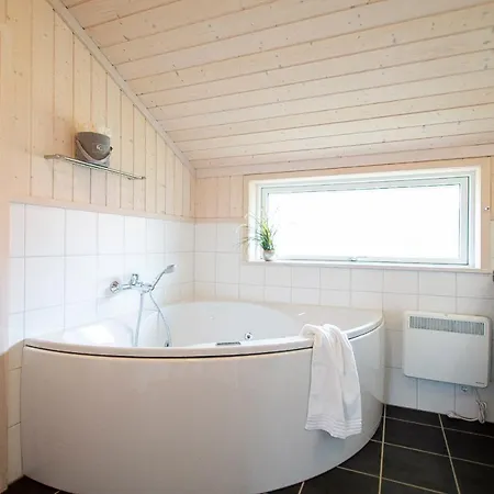 2 House B 76 * Großenbrode